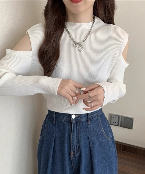 ampm(エーエムピーエム)の「ショルダーカットリブニットトップス(ニット/セーター・レディース・レッド/ホワイト/ブラック・FREE)」の18枚目の写真