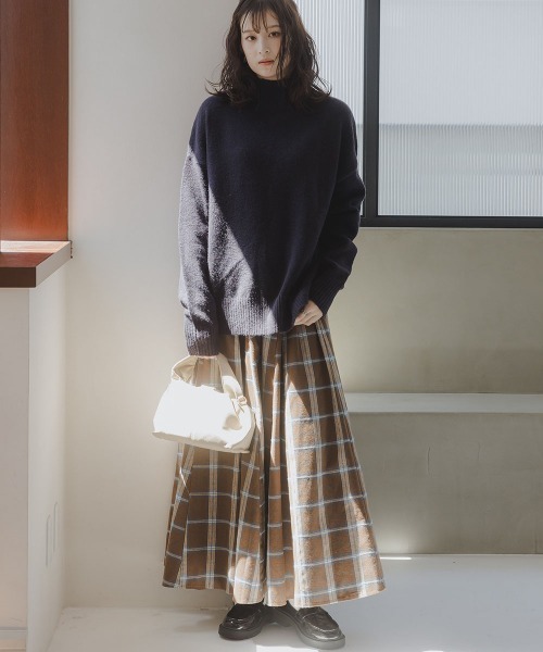 slattgir(スラットジール)の「高身長 ハイネックニット(セットアップ対応)(トールサイズ)Essenave(ニット/セーター・レディース・グレー/ブラウン/ネイビー・TM/TL/TLL/T3L/T4L/T5L)」の18枚目の写真