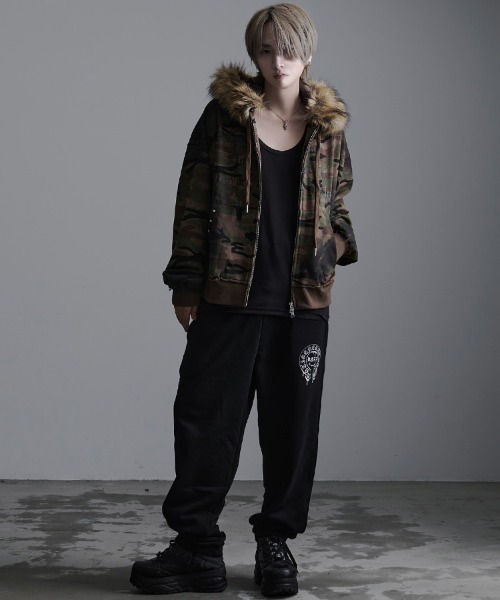 SILVER BULLET（シルバーバレット）の「『PSYCHO NATION UNDER GROUND /サイコネーションアンダーグラウンド』ファー脱着スプレーZIP PK（パーカー・メンズ・ブラック/カモフラージュ・M/L）」の14枚目の写真