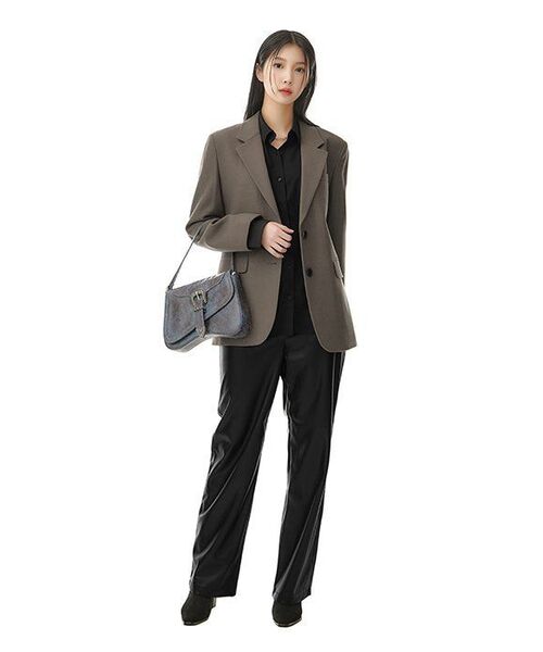 MUSINSA STANDARD WOMAN（ムシンサスタンダードウーマン）の「ウィメンズオーバーサイズシルキーシャツ[ブラック]（シャツ/ブラウス・レディース・その他・SMALL/MEDIUM/LARGE/X-SMALL）」の4枚目の写真