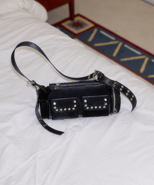 ROSEFRANTZ（ロゼフランツ）の「Multi Pocket Studded Shoulder Bag [Black]（ショルダーバッグ・レディース・ブラック・FREE）」の9枚目の写真