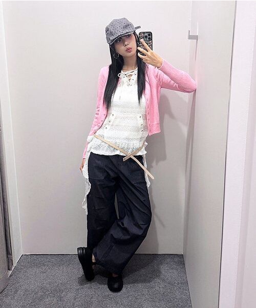 ROSEFRANTZ（ロゼフランツ）の「Multi Pocket Studded Shoulder Bag [Black]（ショルダーバッグ・レディース・ブラック・FREE）」の6枚目の写真