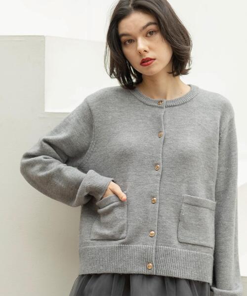 OPAQUE.CLIP(オペークドットクリップ)の「金ボタンラメニットカーディガン【洗濯機OK】(カーディガン/ボレロ・レディース・ブラック/ダークグレー/ワインレッド/オフホワイト・42/40/38)」の3枚目の写真