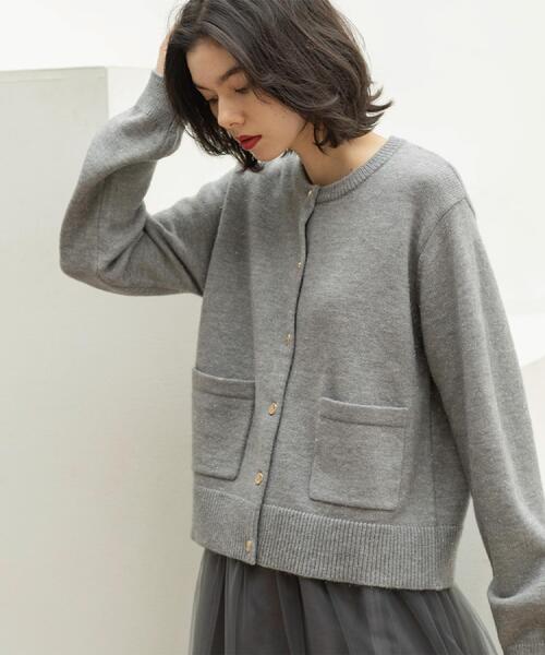 OPAQUE.CLIP(オペークドットクリップ)の「金ボタンラメニットカーディガン【洗濯機OK】(カーディガン/ボレロ・レディース・ブラック/ダークグレー/ワインレッド/オフホワイト・42/40/38)」の12枚目の写真