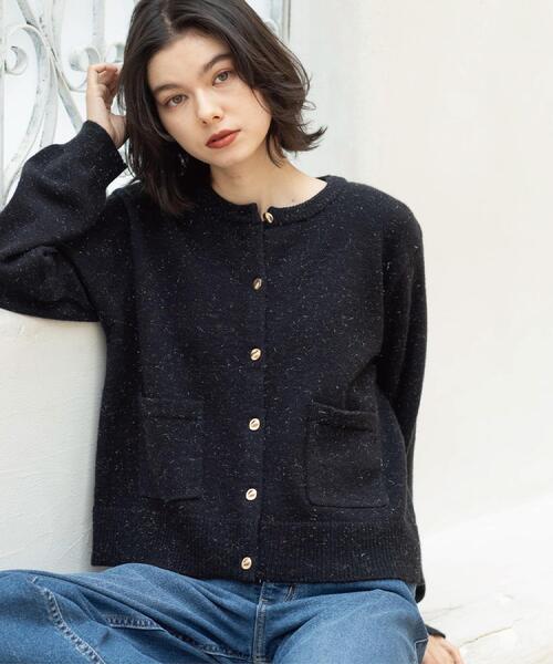 OPAQUE.CLIP(オペークドットクリップ)の「金ボタンラメニットカーディガン【洗濯機OK】(カーディガン/ボレロ・レディース・ブラック/ダークグレー/ワインレッド/オフホワイト・42/40/38)」の17枚目の写真
