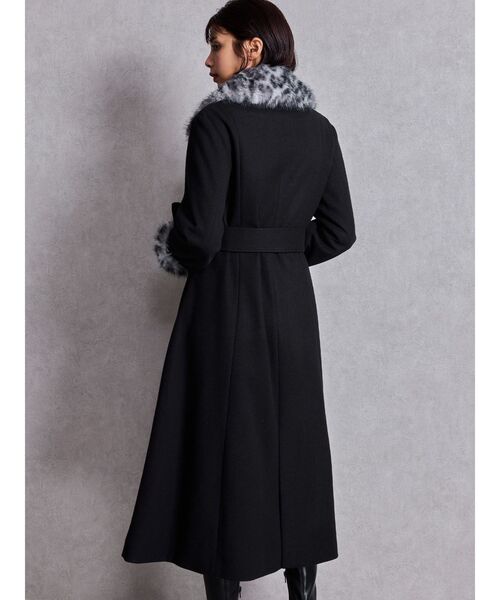 GYDA（ジェイダ）の「ベルト付タイトエコファーロングコート（チェスターコート・レディース・ブラック・FREE）」の3枚目の写真