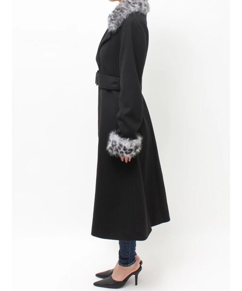 GYDA（ジェイダ）の「ベルト付タイトエコファーロングコート（チェスターコート・レディース・ブラック・FREE）」の9枚目の写真