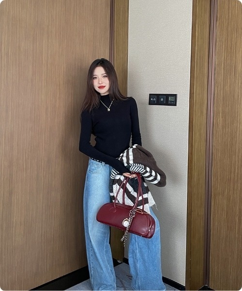 I.O.E(アイオイ)の「重ねるぬくもりトップス(ニット/セーター・レディース・ベージュ/ホワイト/ライトイエロー/ブラック・FREE)」の9枚目の写真