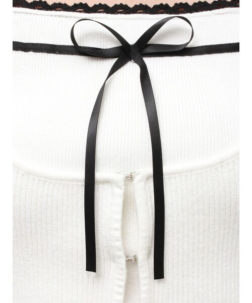 EATME（イートミー）の「バイカラーキャミニットアンサンブル（ニット/セーター・レディース・グレー/ベージュ/ブラック/オフホワイト・FREE）」の17枚目の写真