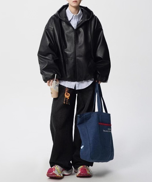 SHIBUYA Zy.(シブヤジー)の「Nightfallレザータッチオーバーサイズフーディ(ブルゾン・メンズ・ブラック・M/L/XL)」の3枚目の写真
