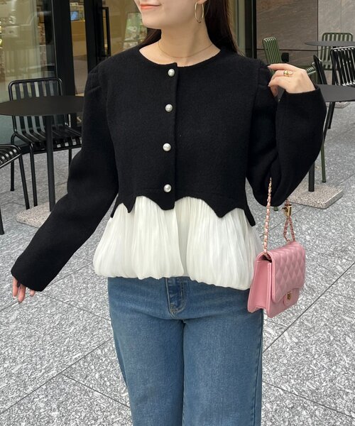 prose verse(プロズヴェール)の「裾バルーンパールボタンドッキングペプラムニット(カーディガン/ボレロ・レディース・ブラック・LARGE/MEDIUM)」の1枚目の写真