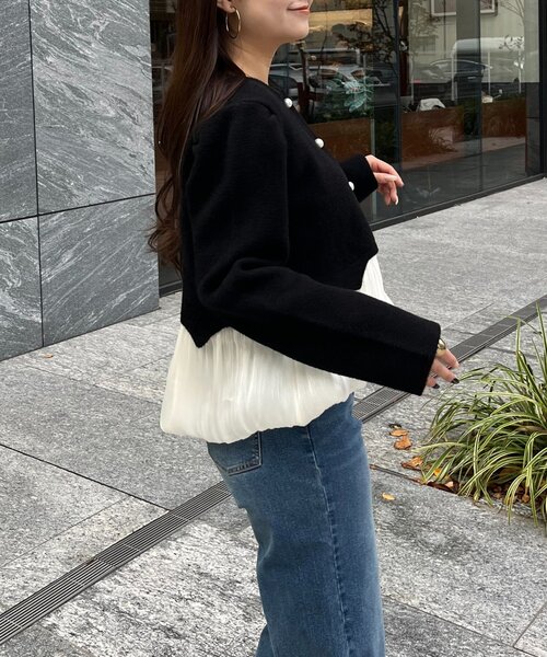 prose verse(プロズヴェール)の「裾バルーンパールボタンドッキングペプラムニット(カーディガン/ボレロ・レディース・ブラック・LARGE/MEDIUM)」の5枚目の写真