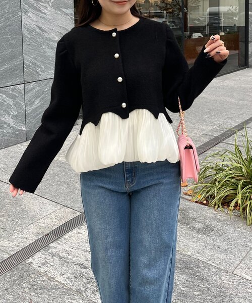 prose verse(プロズヴェール)の「裾バルーンパールボタンドッキングペプラムニット(カーディガン/ボレロ・レディース・ブラック・LARGE/MEDIUM)」の6枚目の写真