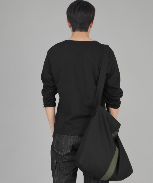 SAINTCREW(セントクルー)の「ボールドラインビッグサイズクロスバッグ LBC-127 ブラックカーキ(メッセンジャーバッグ・メンズ・その他・フリー)」の2枚目の写真