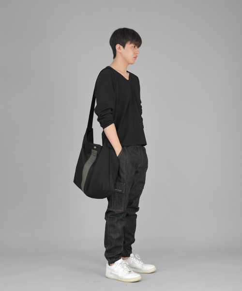 SAINTCREW(セントクルー)の「ボールドラインビッグサイズクロスバッグ LBC-127 ブラックカーキ(メッセンジャーバッグ・メンズ・その他・フリー)」の5枚目の写真