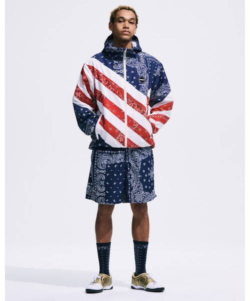 F.C.Real Bristol(エフシーレアルブリストル)の「PATCHWORK STRIPE PRACTICE JACKET(ブルゾン・メンズ・ブラック/トリコロール・SMALL/MEDIUM/LARGE/X-LARGE/XX-LARGE)」の12枚目の写真