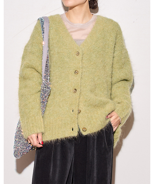 journal standard L'essage(ジャーナルスタンダードレサージュ)の「アルパカMIXカーディガン(カーディガン/ボレロ・レディース・チャコールグレー/モスグリーン・FREE)」の2枚目の写真