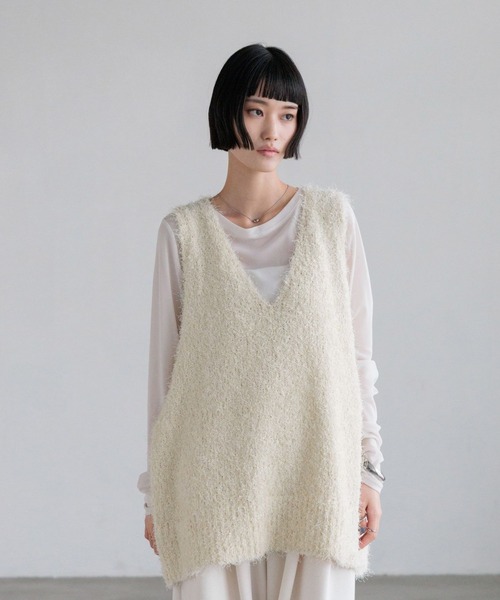 LOWRYS FARM（ローリーズファーム）の「チュールシャギーベスト　638101（ベスト・レディース・グレー/アイボリー/ブラック・FREE）」の9枚目の写真