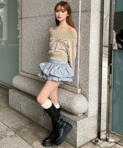 RAY CASSIN（レイカズン）の「【セットアップで着られる】ピグメントオフショルショートスウェット（スウェット・レディース・ブラウン系その他2/グレー/ベージュ系その他2・FREE）」の12枚目の写真