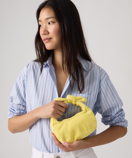 Levi's(リーバイス)の「Levi's/リーバイス ベビーブルックリンノットバッグ(ハンドバッグ・レディース・イエロー・OS)」の1枚目の写真