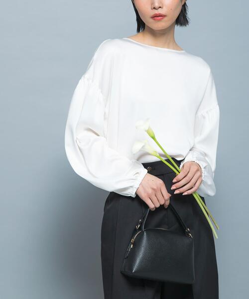 URBAN RESEARCH ROSSO WOMEN（アーバンリサーチ　ロッソ）の「ハンマーサテンギャザーブラウス（シャツ/ブラウス・レディース・ホワイト/ブラック・FREE）」の9枚目の写真