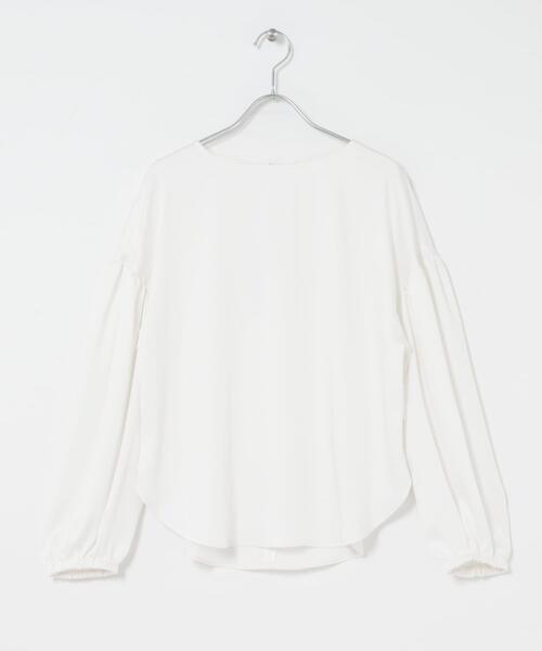 URBAN RESEARCH ROSSO WOMEN（アーバンリサーチ　ロッソ）の「ハンマーサテンギャザーブラウス（シャツ/ブラウス・レディース・ホワイト/ブラック・FREE）」の13枚目の写真