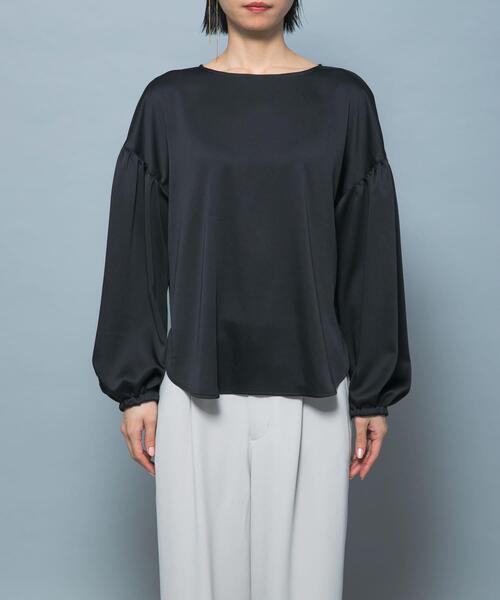 URBAN RESEARCH ROSSO WOMEN（アーバンリサーチ　ロッソ）の「ハンマーサテンギャザーブラウス（シャツ/ブラウス・レディース・ホワイト/ブラック・FREE）」の19枚目の写真