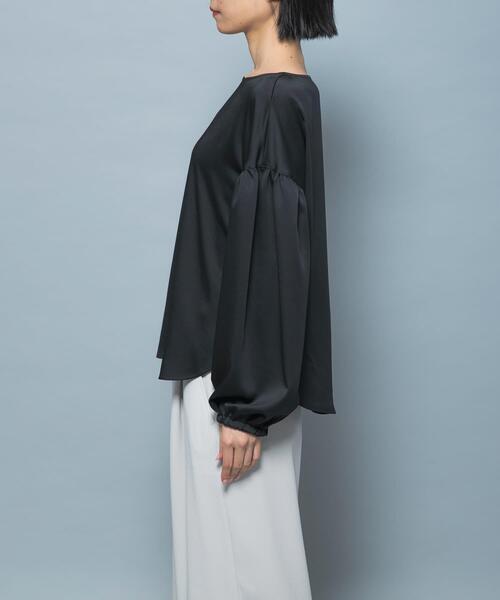 URBAN RESEARCH ROSSO WOMEN（アーバンリサーチ　ロッソ）の「ハンマーサテンギャザーブラウス（シャツ/ブラウス・レディース・ホワイト/ブラック・FREE）」の20枚目の写真