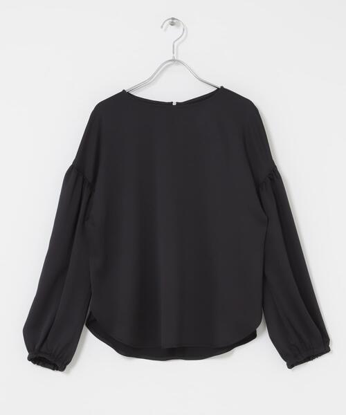 URBAN RESEARCH ROSSO WOMEN（アーバンリサーチ　ロッソ）の「ハンマーサテンギャザーブラウス（シャツ/ブラウス・レディース・ホワイト/ブラック・FREE）」の3枚目の写真