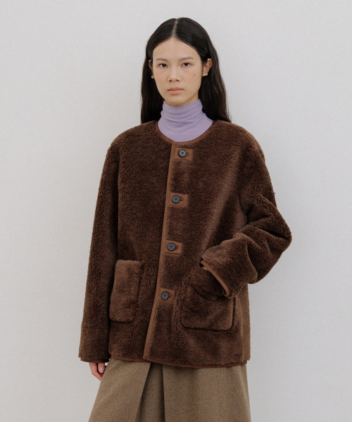 OCTETTE(オテット)の「HENRY SUEDE HALF-FUR MUSTANG_BROWN(ムートンコート・レディース・ブラウン・S/M)」の2枚目の写真