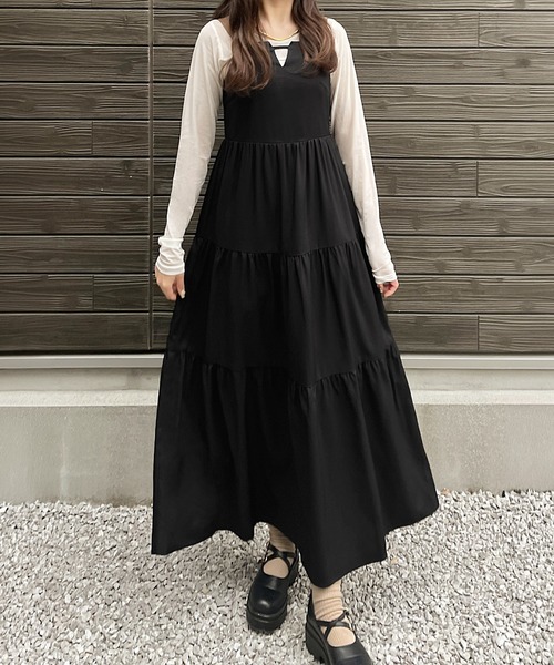 junoah(ジュノア)の「バイカラーティアードキャミワンピース(ワンピース・レディース・ライトベージュ/ブラック/ダークベージュ・LARGE/MEDIUM/SMALL)」の1枚目の写真