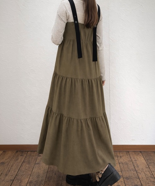 junoah(ジュノア)の「バイカラーティアードキャミワンピース(ワンピース・レディース・ライトベージュ/ブラック/ダークベージュ・LARGE/MEDIUM/SMALL)」の12枚目の写真