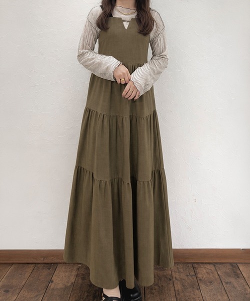 junoah(ジュノア)の「バイカラーティアードキャミワンピース(ワンピース・レディース・ライトベージュ/ブラック/ダークベージュ・LARGE/MEDIUM/SMALL)」の13枚目の写真