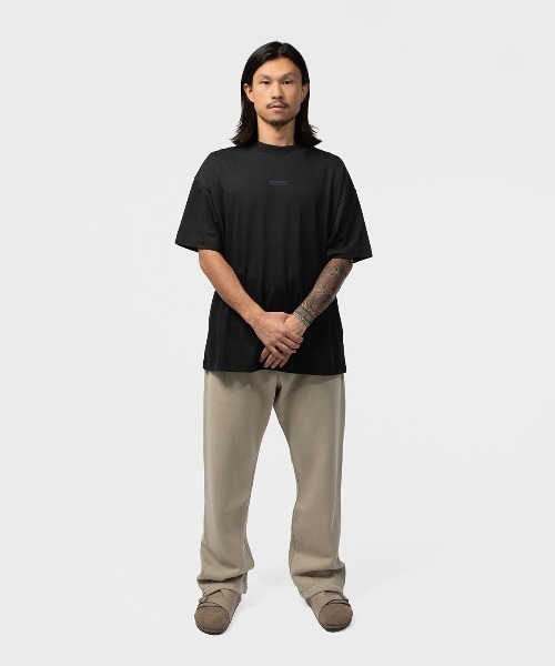 FOG ESSENTIALS（エフオージーエッセンシャルズ）の「ESSENTIALS Relaxed Fleece Sweatpant（スウェットパンツ・メンズ・グレー系その他・MEDIUM）」の2枚目の写真