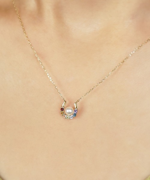 TAKE-UP（テイクアップ）の「K10 レインボー&ホースシューネックレス（ネックレス・レディース・イエローゴールド・FREE）」の2枚目の写真