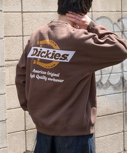 Dickies(ディッキーズ)の「【Dickies】裏起毛バック刺繍プリントクルーネックトレーナー 5422-9701(スウェット・メンズ・ブラック/ブラウン/ブルー・2L/L/M)」の2枚目の写真