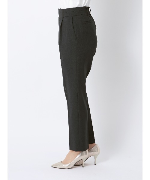 SUIT SQUARE(スーツスクエア)の「タックテーパードパンツ ウォッシャブル ストレッチ シャンブレーツイル 無地 anysy(スラックス・レディース・グレー・36(7号)/38(9号)/40(11号))」の5枚目の写真