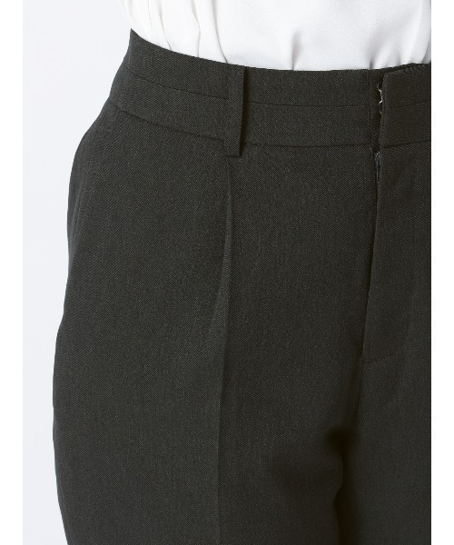 SUIT SQUARE(スーツスクエア)の「タックテーパードパンツ ウォッシャブル ストレッチ シャンブレーツイル 無地 anysy(スラックス・レディース・グレー・36(7号)/38(9号)/40(11号))」の7枚目の写真