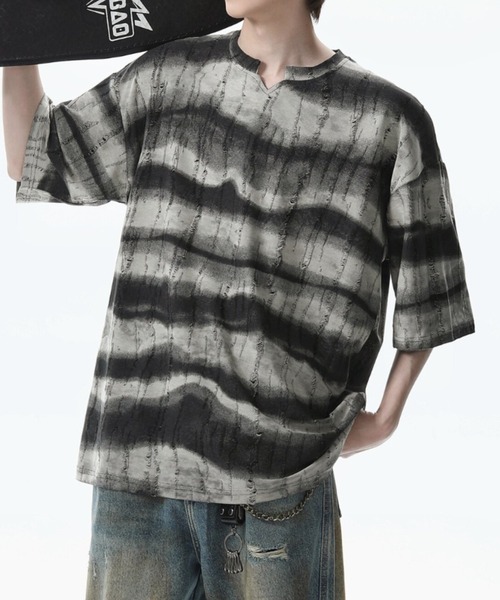 lilful（リルフル）の「【26年春夏新作】ダメージボーダータイダイ柄クラッシュTシャツ（Tシャツ/カットソー・メンズ・グレー/ダークグリーン/ベージュ・M/L）」の16枚目の写真