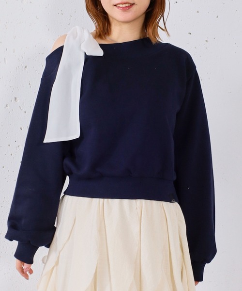 archives（アルシーヴ）の「シフォンリボンワンショルスウェット（スウェット・レディース・グレー/アイボリー/ネイビー・MEDIUM）」の3枚目の写真