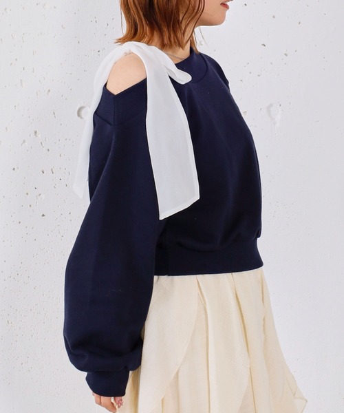 archives（アルシーヴ）の「シフォンリボンワンショルスウェット（スウェット・レディース・グレー/アイボリー/ネイビー・MEDIUM）」の21枚目の写真