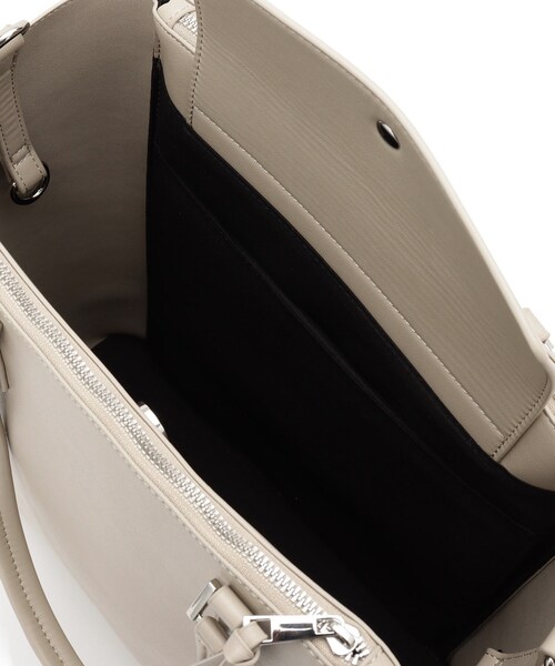 ITS'DEMO（イッツデモ）の「PU軽量2WAY縦型A4トート（トートバッグ・レディース・ブラック/アイボリー/パープル/ナチュラル・00）」の14枚目の写真