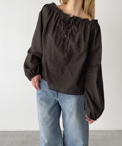 CANAL JEAN(キャナルジーン)の「El mar チェックオフショルブラウス(シャツ/ブラウス・レディース・ベージュ/ブラウン・ONE SIZE)」の2枚目の写真