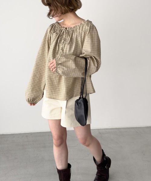 CANAL JEAN(キャナルジーン)の「El mar チェックオフショルブラウス(シャツ/ブラウス・レディース・ベージュ/ブラウン・ONE SIZE)」の3枚目の写真
