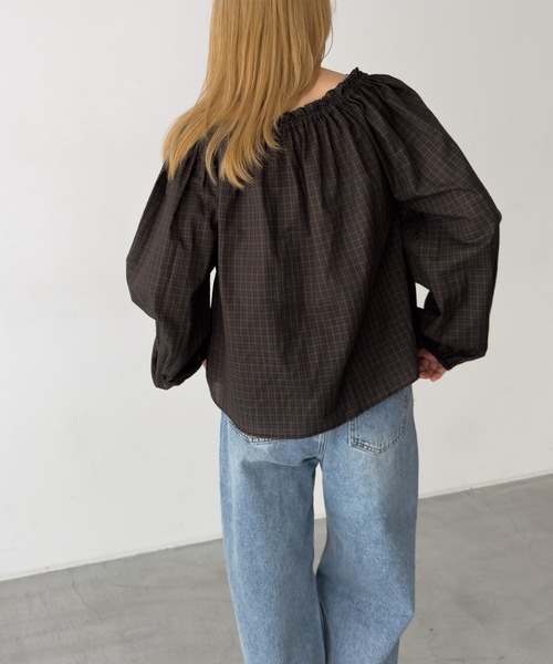 CANAL JEAN(キャナルジーン)の「El mar チェックオフショルブラウス(シャツ/ブラウス・レディース・ベージュ/ブラウン・ONE SIZE)」の7枚目の写真