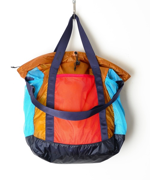 HOLIDAY（ホリデイ）の「HOLIDAY PACKABLE STRAP TOTE BAG (CRAZY) ホリデイパッカブルストラップトートバッグ (クレイジー)（トートバッグ・レディース・マルチ・ONE SIZE）」の2枚目の写真