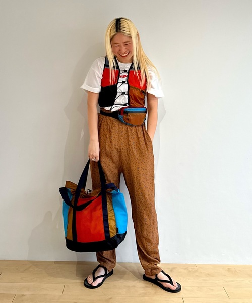 HOLIDAY（ホリデイ）の「HOLIDAY PACKABLE STRAP TOTE BAG (CRAZY) ホリデイパッカブルストラップトートバッグ (クレイジー)（トートバッグ・レディース・マルチ・ONE SIZE）」の11枚目の写真