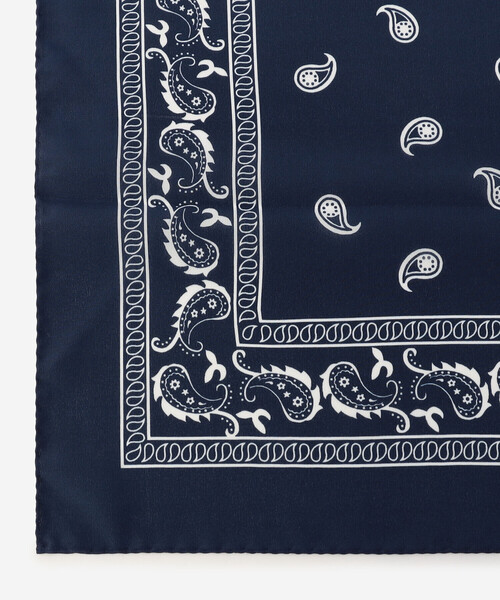 Bshop（ビショップ）の「Bleck | シルククレープ スカーフ ペイズリー UNISEX（バンダナ/スカーフ・レディース・ネイビー/ブラウン・ONE）」の4枚目の写真