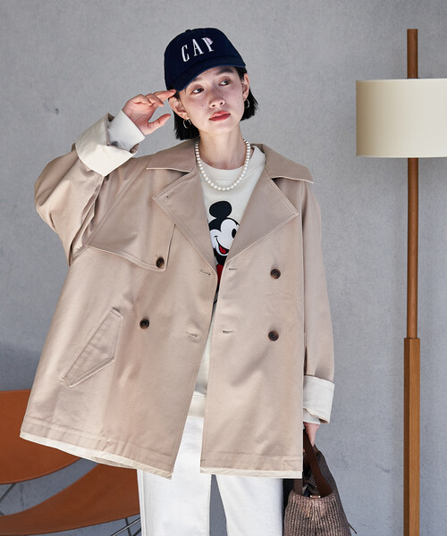 FREAK'S STORE（フリークスストア）の「配色 ショート トレンチコート/ミニ フレアコート/ハイネックショートコート/スプリングコート（トレンチコート・レディース・ネイビー/ベージュ/オフホワイト・ﾌﾘ-）」の3枚目の写真