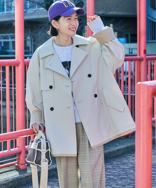 FREAK'S STORE（フリークスストア）の「配色 ショート トレンチコート/ミニ フレアコート/ハイネックショートコート/スプリングコート（トレンチコート・レディース・ネイビー/ベージュ/オフホワイト・ﾌﾘ-）」の2枚目の写真